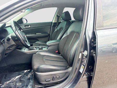 Used 2020 Kia Optima S FWD image 19