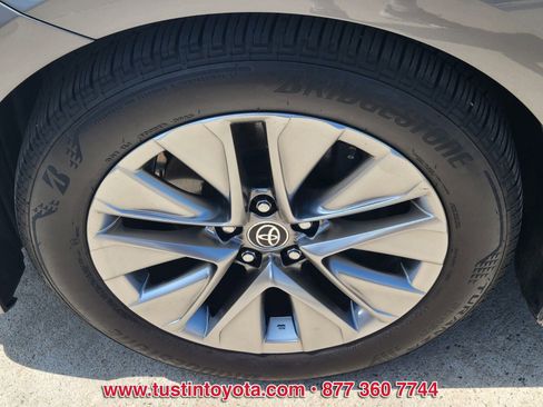 Certified 2025 Toyota Mirai XLE RWD image 9