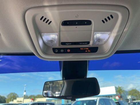 Used 2020 Chevrolet Traverse RS w/ LPO, Floor Liner Package image 27