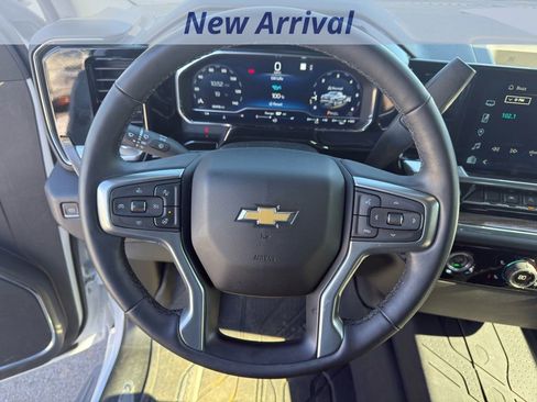 Used 2023 Chevrolet Silverado 1500 LT image 10