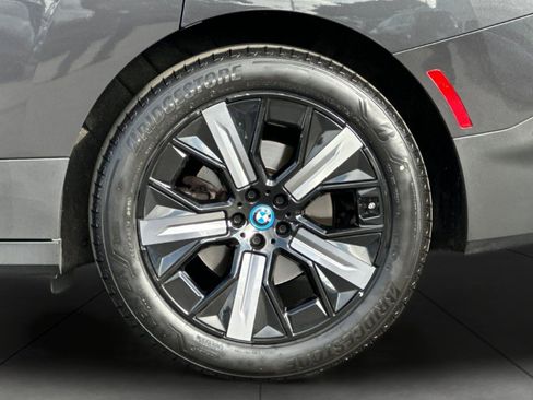 Used 2024 BMW iX xDrive50 AWD/4WD image 26