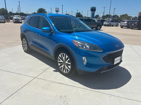 Used 2020 Ford Escape Titanium AWD/4WD image 9
