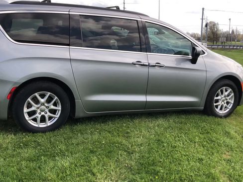 Used 2020 Chrysler Voyager Lxi image 8