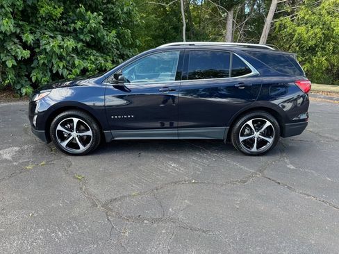 Used 2020 Chevrolet Equinox LT FWD image 2