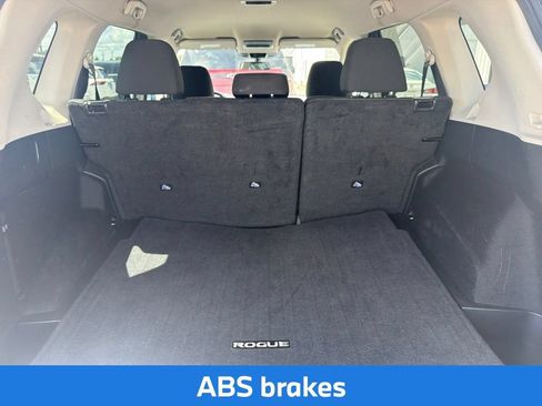 Used 2025 Nissan Rogue SV FWD image 11