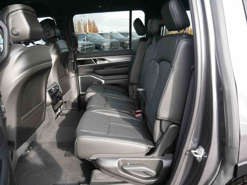 New 2025 Jeep Wagoneer 4WD image 12