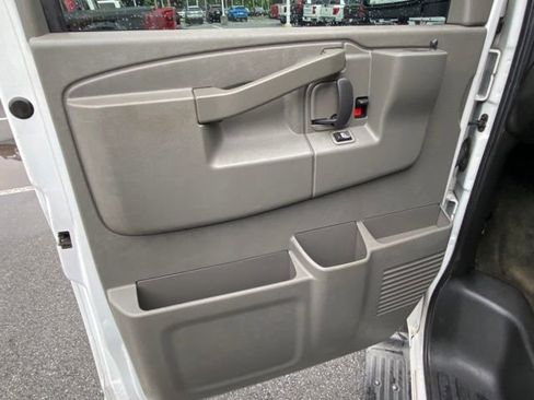 Used 2019 Chevrolet Express 3500 LT w/ LT Preferred Equipment Group RWD image 11