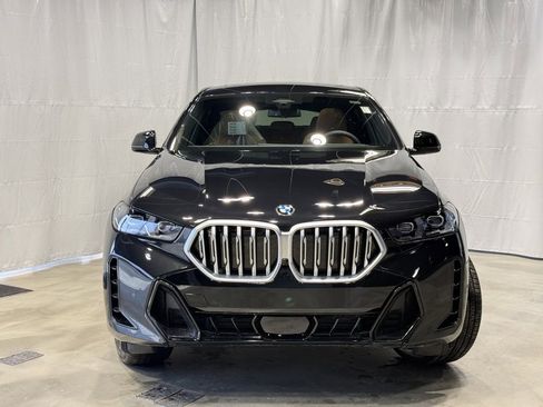 New 2026 BMW X6 xDrive40i w/ Climate Comfort Package image 2