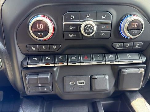 Used 2019 GMC Sierra 1500 AT4 w/ AT4 Premium Package AWD/4WD image 33