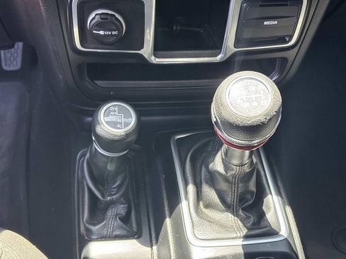 Used 2018 Jeep Wrangler Unlimited Sport AWD/4WD image 17