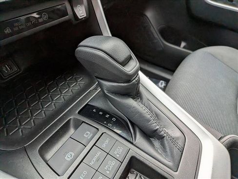 Used 2024 Toyota RAV4 LE image 15