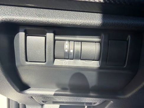 Certified 2025 Subaru Crosstrek 2.0i Premium image 27