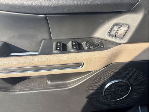 Used 2023 Ford Expedition XLT RWD image 13