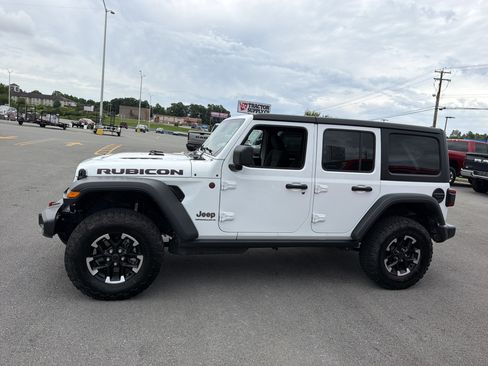 Used 2026 Jeep Wrangler Unlimited Rubicon AWD/4WD image 10