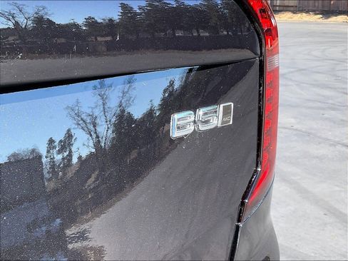 Used 2025 Volvo XC90 B5 Core w/ Protection Package Premier image 10