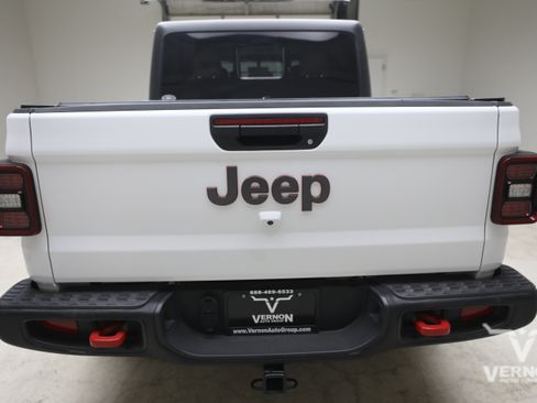 Used 2023 Jeep Gladiator Rubicon w/ LED Lighting Group AWD/4WD image 3