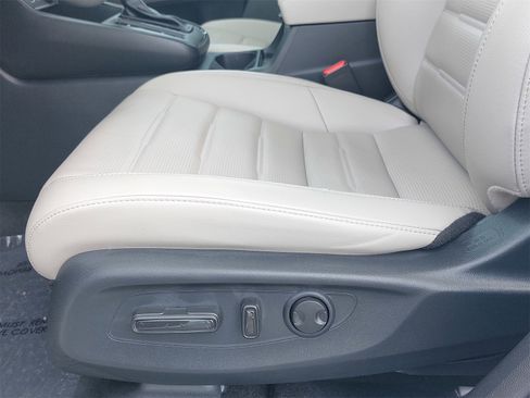 Certified 2025 Honda CR-V EX-L image 30