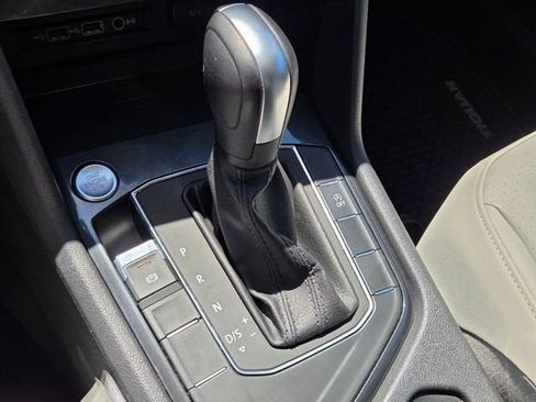 Certified 2020 Volkswagen Tiguan SE FWD image 23