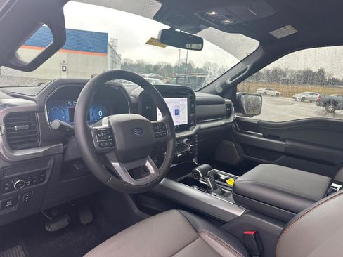 Used 2025 Ford F150 Lariat w/ Equipment Group 501A Mid image 19