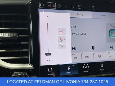 Used 2024 Chrysler Pacifica Touring-L FWD image 34