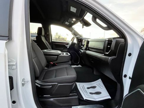 Used 2025 Chevrolet Silverado 1500 LT image 27