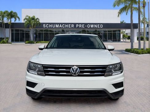 Used 2019 Volkswagen Tiguan SE FWD image 2
