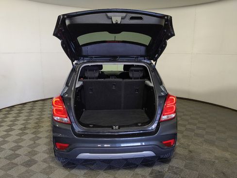 Used 2020 Chevrolet Trax LT w/ LPO, Cargo Package FWD image 29