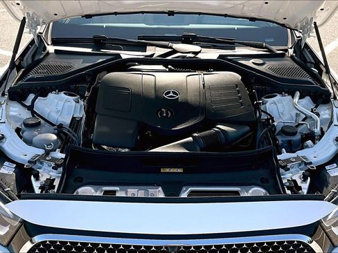 Used 2025 Mercedes-Benz E 350 4MATIC Sedan image 32