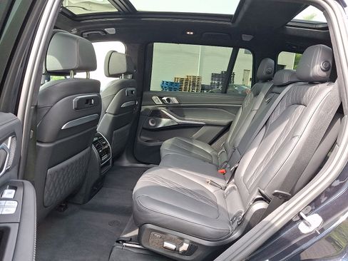 Used 2023 BMW X7 M60i w/ Executive Package AWD/4WD image 5