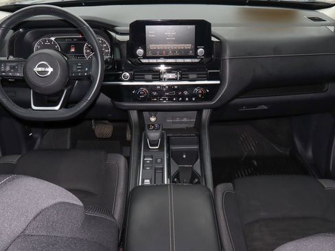 Used 2022 Nissan Pathfinder SV image 10