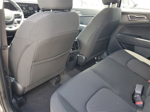New 2025 Kia Sportage LX image 21
