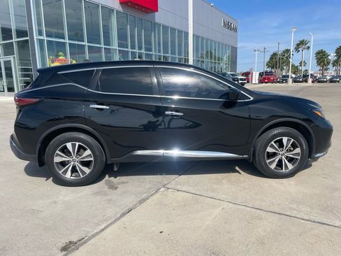 Certified 2022 Nissan Murano S image 2