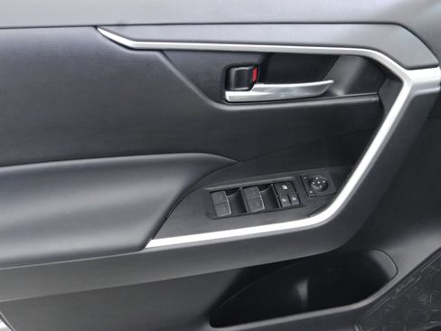 Used 2023 Toyota RAV4 XLE image 19