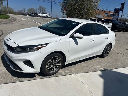 Certified 2024 Kia Forte LXS image 3