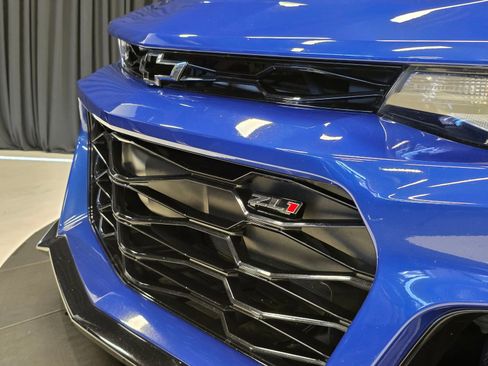 Used 2019 Chevrolet Camaro ZL1 RWD image 52
