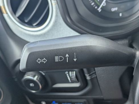 Used 2025 Jeep Wrangler Unlimited Sahara AWD/4WD image 30