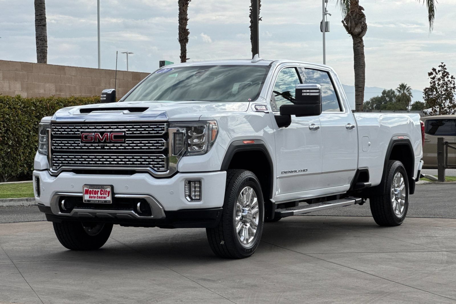 Certified 2020 GMC Sierra 2500 Denali w/ Denali Ultimate Package AWD/4WD image 8