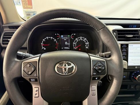 Used 2021 Toyota 4Runner SR5 Premium image 13