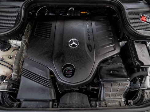 Used 2024 Mercedes-Benz GLS 450 4MATIC image 48