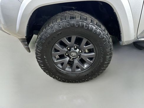 Used 2023 Toyota Tacoma SR5 RWD image 8