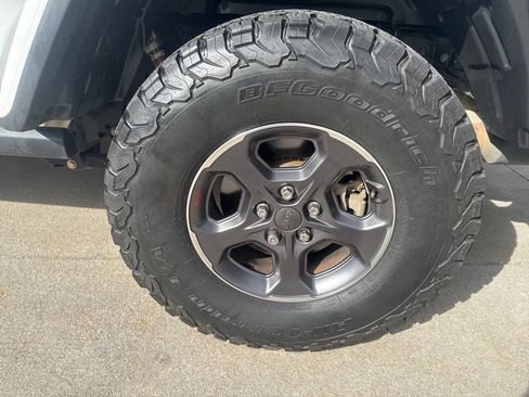 Used 2020 Jeep Gladiator Rubicon image 27