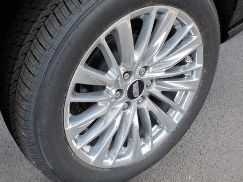 New 2026 Cadillac Escalade ESV Luxury image 9