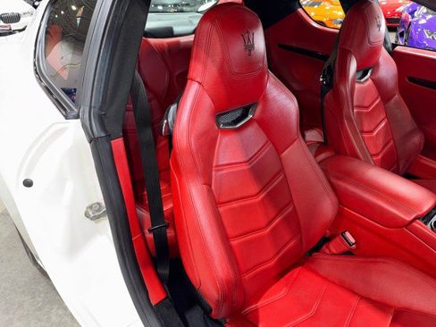 Used 2015 Maserati GranTurismo Sport image 61