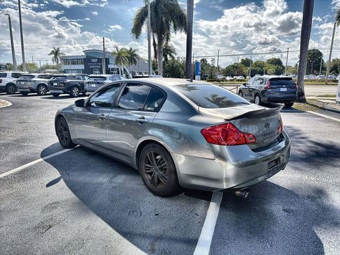 Used 2013 INFINITI G37 Journey RWD image 6