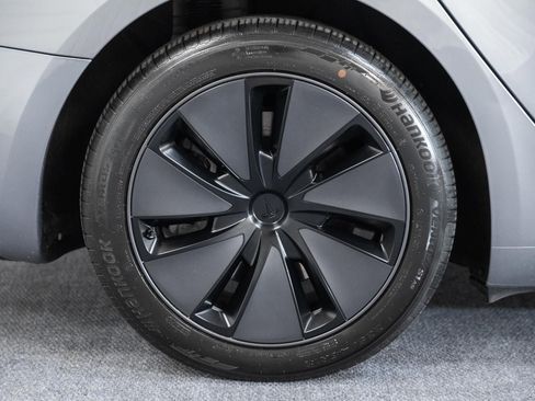 Used 2025 Tesla Model 3 Long Range image 21