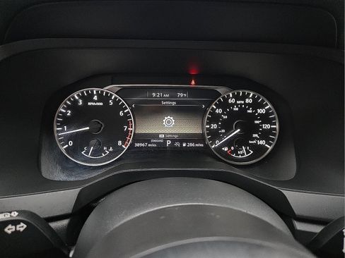 Used 2025 Nissan Pathfinder S FWD image 23