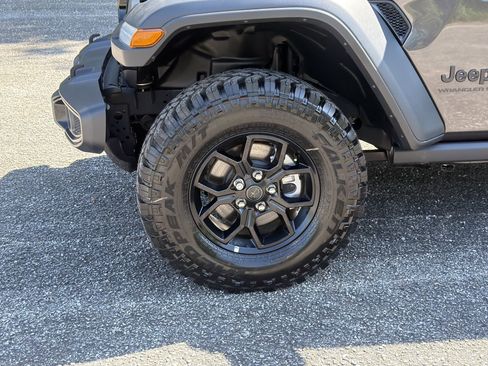 New 2025 Jeep Wrangler Willys AWD/4WD image 9