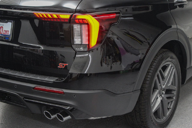 New 2026 Ford Explorer ST w/ Sun And Sound Package AWD/4WD image 9