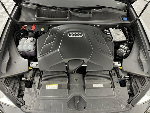 Used 2023 Audi Q8 Prestige image 25