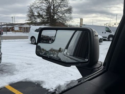 Used 2022 GMC Sierra 1500 AT4 w/ AT4 Preferred Package image 16